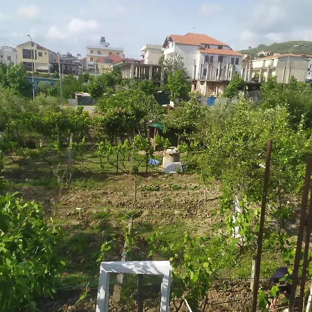 Xhulio Apartament Golem Apartment *