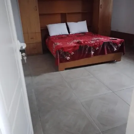 Apartment Xhulio Apartament Golem *
